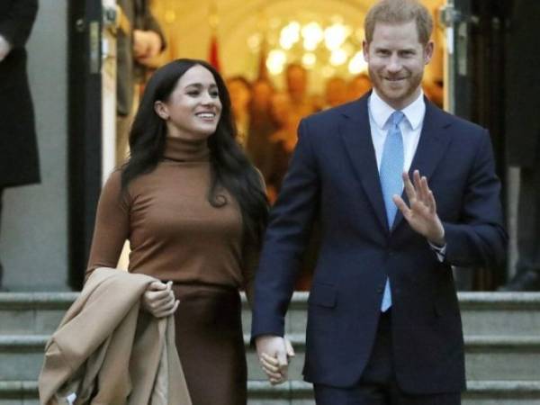 Lo que realmente quiere hacer Meghan Markle y Harry es lo que no pudieron realizar con su primogénito, es decir, tener un bautizo privado y secreto. FOTO: AP