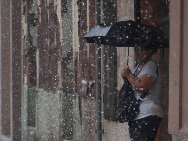 Copeco advirtió que se espera la presencia de lluvias con actividad eléctrica en la mayor parte del país.