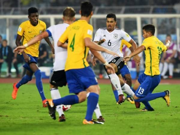 La ventaja espoleó a los alemanes, que hasta el descanso gozaron de más y mejores ocasiones para ampliar su renta, pero tras la reanudación el ritmo del partido volvió a estar en las botas de los jugadores sudamericanos. Foto: AFP