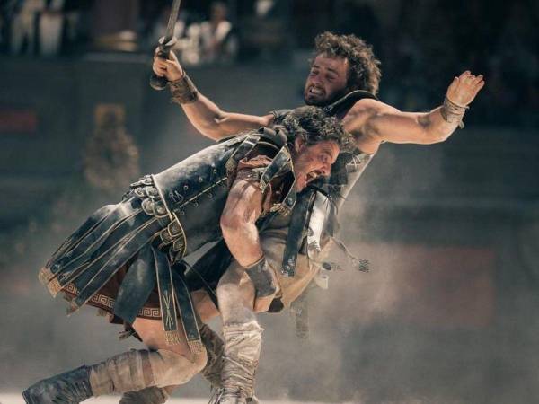 Un Paul Mescal ensangrentado y sudoroso va a la guerra para salvar Roma en el nuevo tráiler de Gladiator 2 de Ridley Scott.