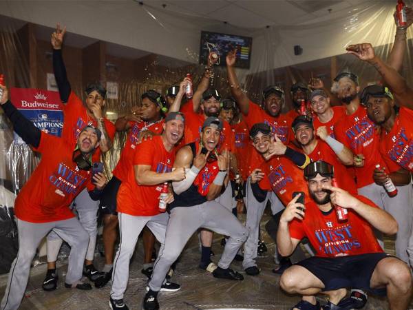 Los Astros de Mauricio Dubón conquistaron la División Oeste de la Americana con una gran remontada frente a los Diamondbacks de Arizona.