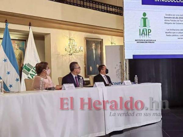 En el evento y en representación del gobierno estuvo Marcio Sierra, titular de la Comisión Nacional de Bancos y Seguros (CNBS).