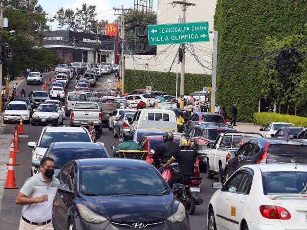 Más de 2.3 millones de vehículos estaban habilitados en 2022 para pagar la matrícula vehicular, según datos del IP.