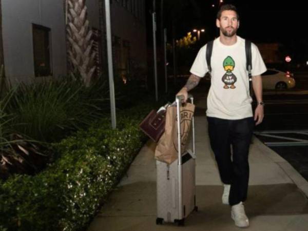 Lionel Messi llegó a la concentración de la Albiceleste con un peculiar vestuario.