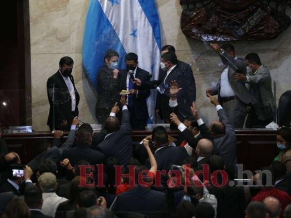 Luego de haberse conformado directivas paralelas se reportó un mayor gasto en viáticos en el Congreso Nacional.