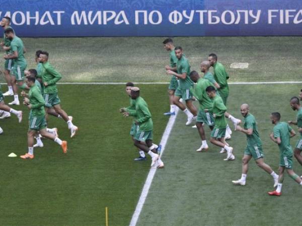 Marruecos entrenó durante el día del jueves en el estadio de San Petersburgo. Foto AFP