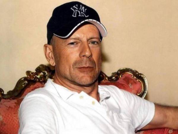 Bruce Willis sufre de demencia frontotemporal, una enfermedad intratable caracterizada por un deterioro cognitivo severo y progresivo de la conducta, el lenguaje y la personalidad.