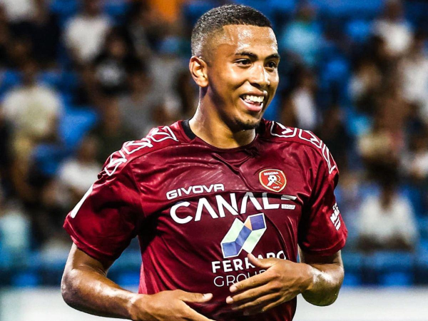 Rigoberto Rivas ha sido titular con Reggina desde su llegada en 2019 procedente del Inter de Milián.