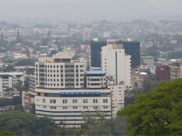 Recorrido en la mañana por fotógrafo de EL HERALDO en las calles de Tegucigalpa y Comayagüela.