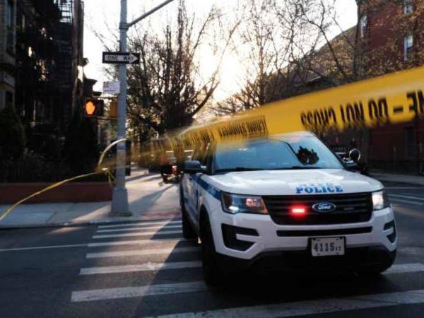 Varios oficiales acudieron al llamado de un tiroteo en un barrio residencial con varias escuelas en el perímetro.