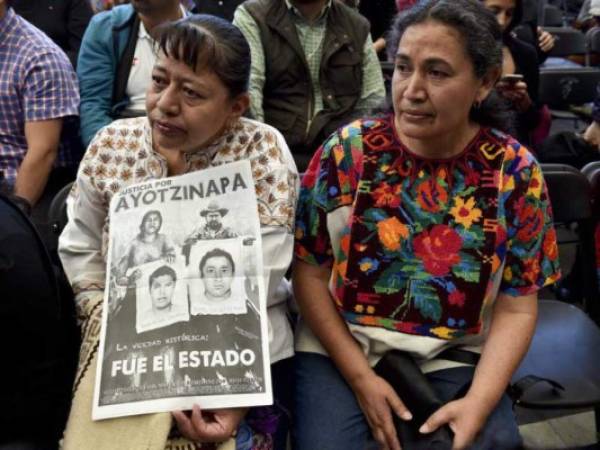 Los 43 estudiantes de Ayotzinapa desaparecieron entre la noche del 26 y la madrugada del 27 de septiembre de 2014 en Iguala, Guerrero.