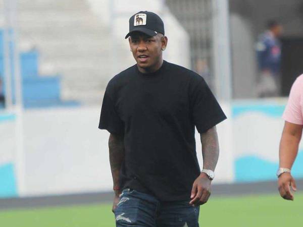 Romell Quioto estuvo presente en el partido entre Motagua y Lobos UPN.