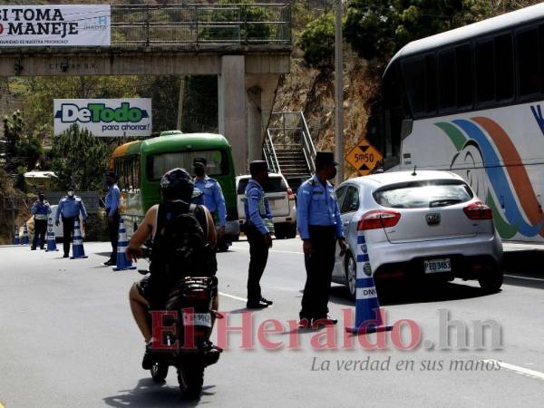 Las autoridades solicitan a los conductores respetar las leyes de transito, asimismo piden no ingerir bebidas alcohólicas y conducir.