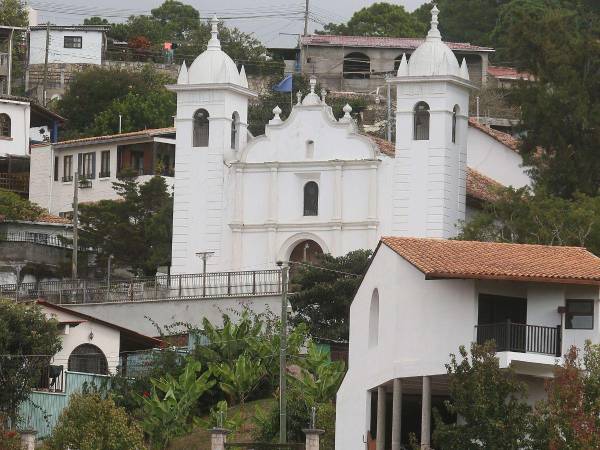 El municipio de Santa Lucía da el inicio a la ruta de valles y montañas, restaurantes, parques y lugares con las mejores vistas que logran cautivar a todos los visitantes.