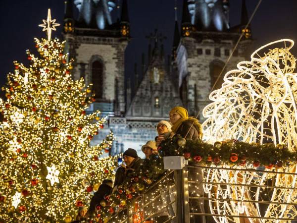 Diferentes países de Asia, Oceanía y de algunas regiones de Europa el reloj ya marcó las 12:00 a.m, recibiendo así la Navidad de 2024 entre alegrías y mucha fe. Más fotos a continuación.