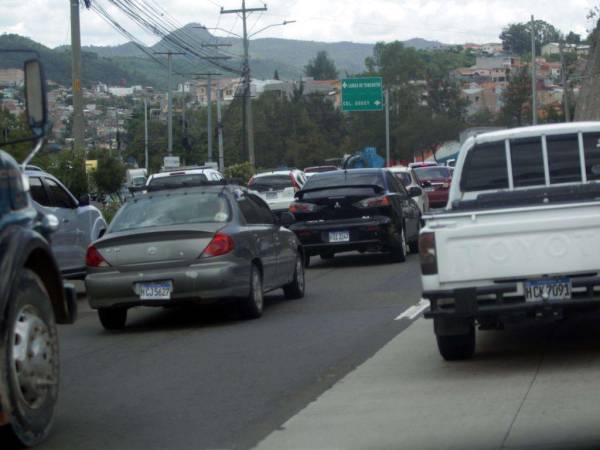 En octubre corresponde pagar la tasa única de matrícula a los vehículos que portan placas con terminación 6 y 7.