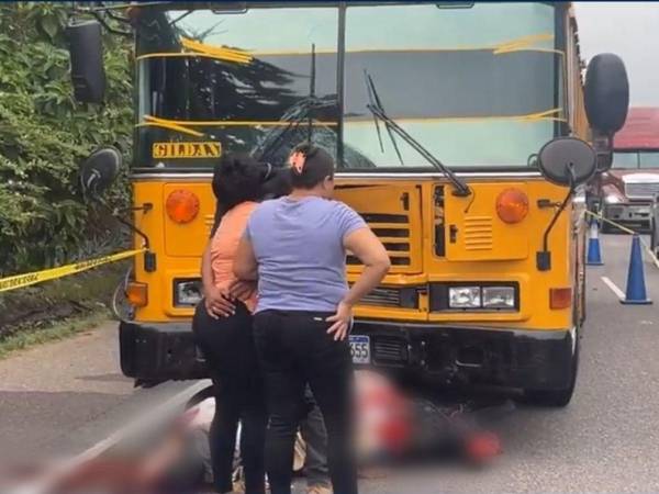 El incidente ocurrió esta mañana, generando una escena impactante en la transitada carretera.