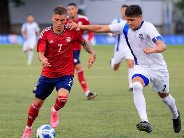 El Himno de Guatemala no se entonó y tampoco jugó con un uniforme tradicional, sino que la Bicolor se vistió como Centro Caribe Sports.