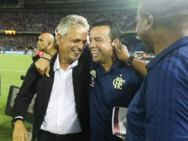 Carlos Eduardo Velasco y Reinaldo Rueda en Flamengo. FOTO: GILVAN DE SOUZA/FLAMENGO