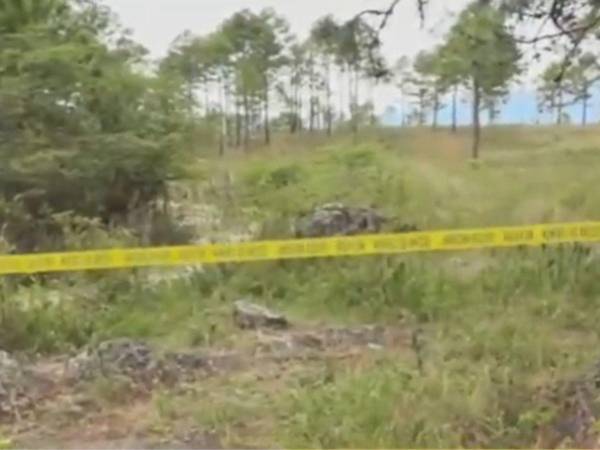 El cadáver quedó en una zona desolada de la comunidad.