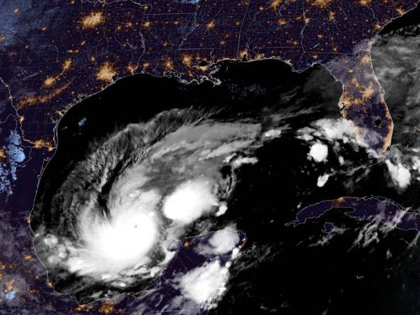 Milton tocará tierra esta noche como un huracán “potencialmente mortal” por las tormentas, fuertes vientos e inundaciones que generará.