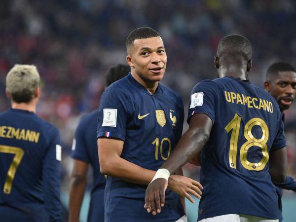 Kylian Mbappé anotó un doblete con el que Francia derrotó a Dinamarca y se clasificó a la segunda ronda