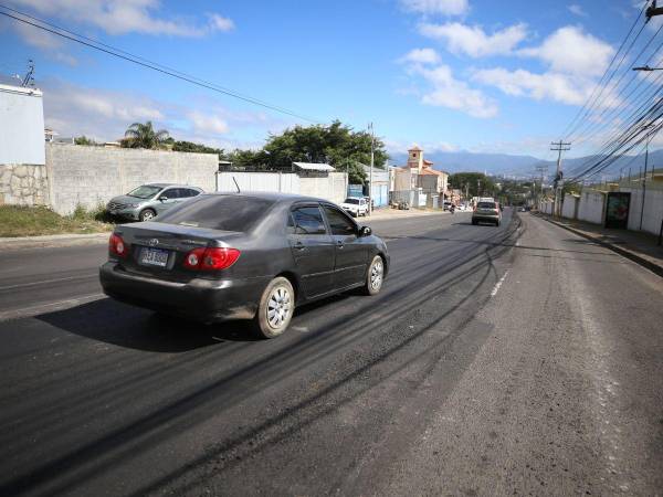 En la actualidad, la maquinaria trabaja en horario nocturno en un carril de calle Los Alcaldes que va de Portal del Bosque a Los Robles.