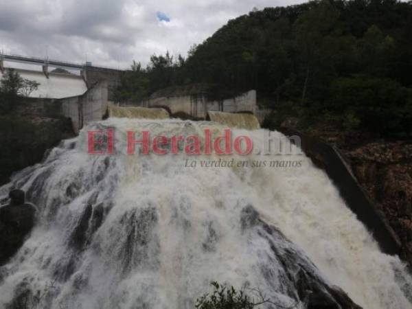 Varios sectores de la sociedad como el empresarial y los representantes de la construcción coinciden en que para que la calidad de vida de los capitalinos mejore se debe dar prioridad a optimizar el servicio de agua. Foto: El Heraldo