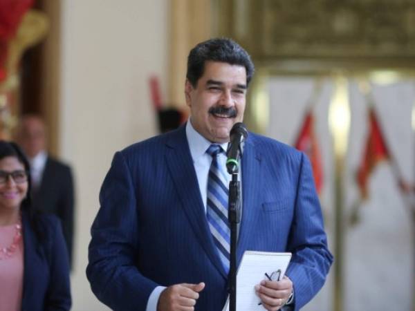 La lista la encabeza el presidente Nicolás Maduro, seguido de buen número de miembros del gobierno venezolano. Foto: Agencia AFP