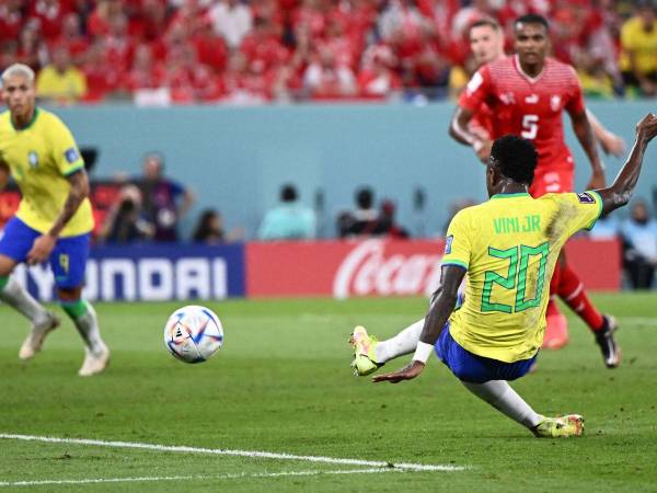 Vinicius Jr. ha sido uno de los futbolistas más insistentes del duelo entre Brasil y Suiza.