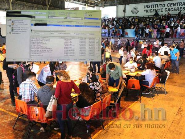 Documentación en poder de EL HERALDO muestra movimientos irregulares en la asignación de plazas para docentes.