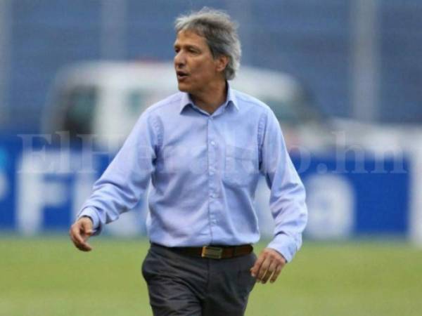 Hasta el momento no sé han dado detalles del porque la salida de Carlos Restrepo y se espera que el directivo Osman Madrid confirme los nuevos cambios. (Foto: El Heraldo Honduras)