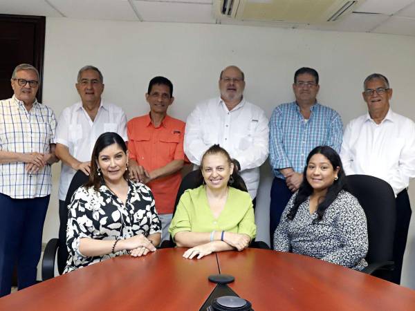 Jorge Canahauti Larach fue juramentado como presidente de la Fundación sin fines de lucro.