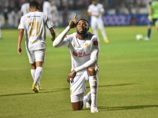 Fue la gran figura del Olimpia con sus dos goles frente al Marathón en la victoria por 3-1 del partido de ida para tener a los merengues saboreando la copa 38.