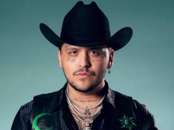 Christian Nodal en menos de cuatro años ha estado comprometido y se ha convertido en padre.