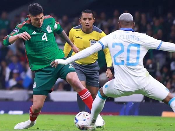 Iván Barton pitó el partido polémico entre México y Honduras en el estadio Azteca.