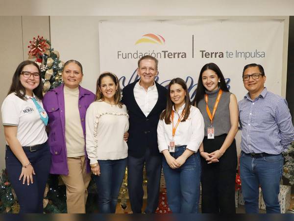 Los cinco emprendedores seleccionados celebran los acuerdos comerciales y el apoyo financiero recibido por parte de Fundación Terra