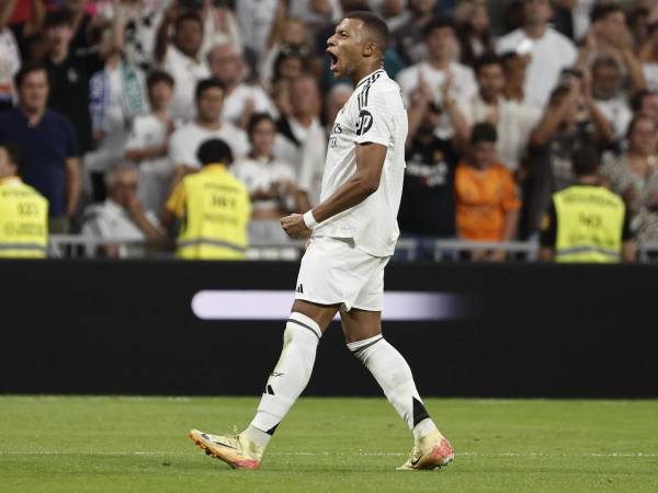 Mbappé lidera victoria de Real Madrid sobre Betis en la Liga Española: Doblete del francés