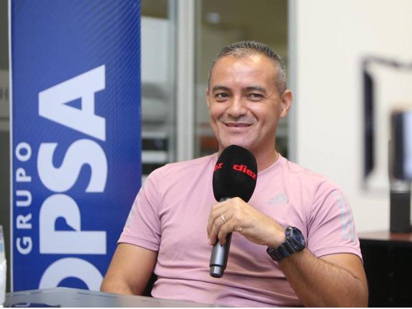 Melvin Matamoros, quien se retirará del arbitraje profesional este sábado en la final entre Marathón y Olimpia, estuvo en la sala de Redacción de Diario El Heraldo.