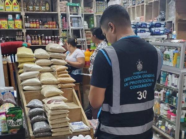 Se realizan operativos en la ciudad para monitorear los precios del aceite.