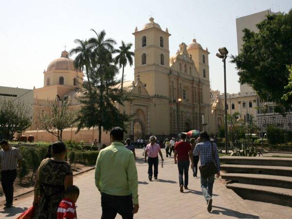 El centro histórico de Tegucigalpa alberga una serie de iglesias coloniales de gran riqueza histórica.