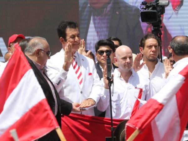 Salvador Nasralla forma parte del Partido Liberal a partir de este martes 23 de abril.