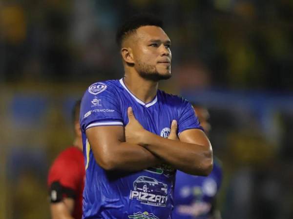 Rolando Blackburn anotó con Victoria ante Lobos UPNFM.