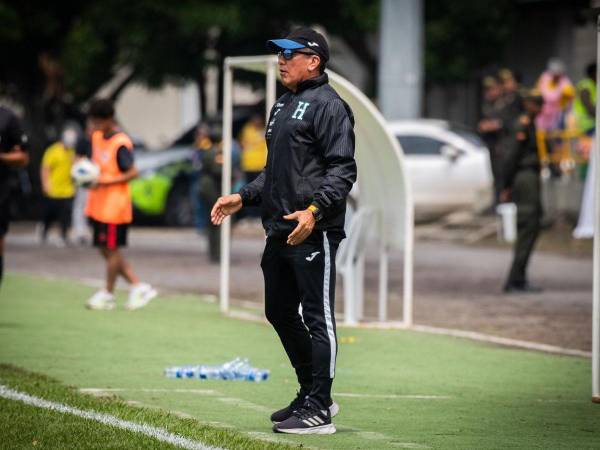 Emilson Soto, entrenador de la Selección Sub-20 de Honduras que disputa el Premundial en México.