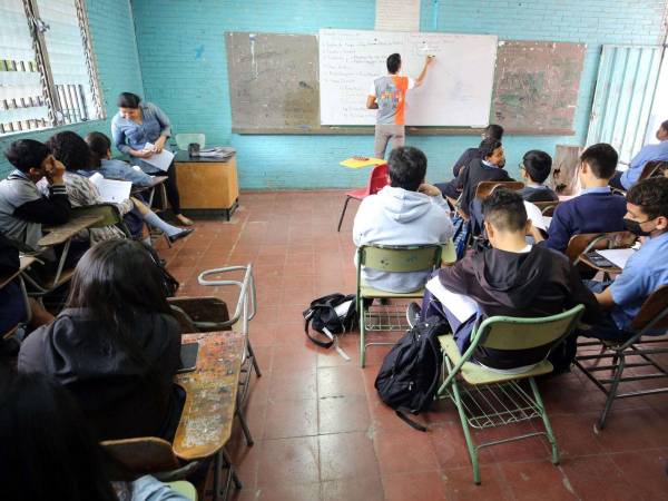 De acuerdo a los expertos, de cada 10 niños que ingresan al nivel de prebásica, solo 5 terminan el tercer ciclo de educación básica (noveno grado).