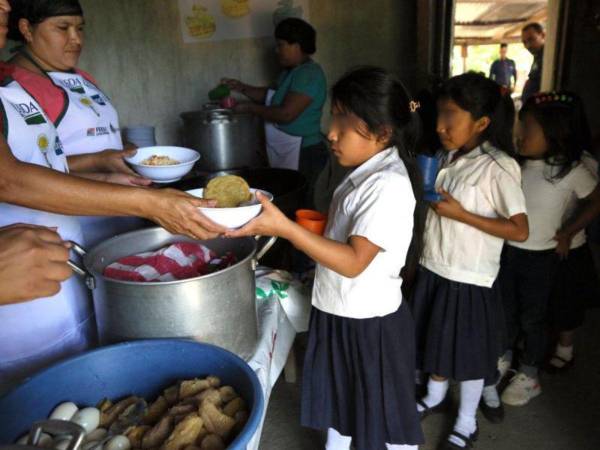 Gracias al Departamento de Agricultura de Estados Unidos, los niños de Intibucá reciben alimentación escolar completa.