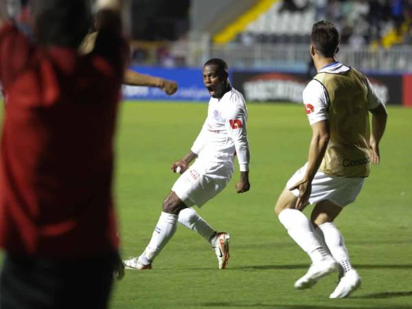 Edwin Solani y su golazo con Olimpia ante Antigua por Copa Centroamericana