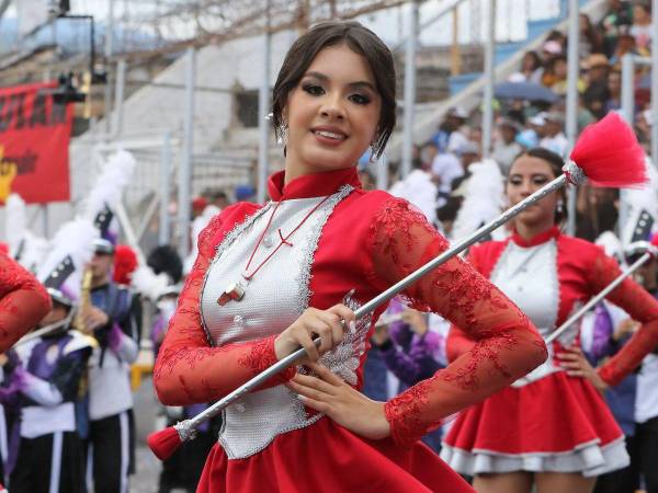 La joven Mia Flores se llevó muchos aplausos.