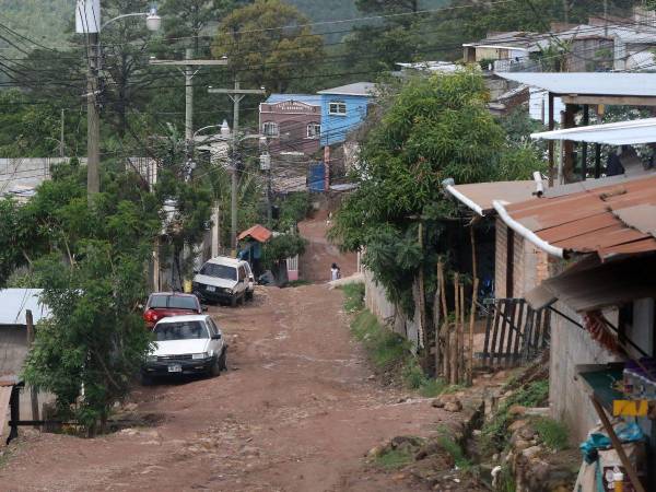 El equipo periodístico de EL HERALDO visitó Mirador de Oriente varias veces después de la desaparición de los cinco jóvenes, encontrando incluso la casa a la que la pareja pretendía mudarse y en ninguna visita encontró agentes policiales en el sector.