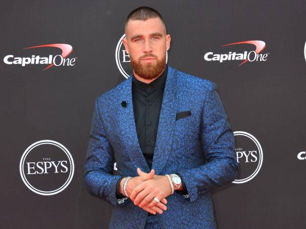 Travis Kelce mantiene una relación con Taylor Swift desde hace un año aproximadamente.